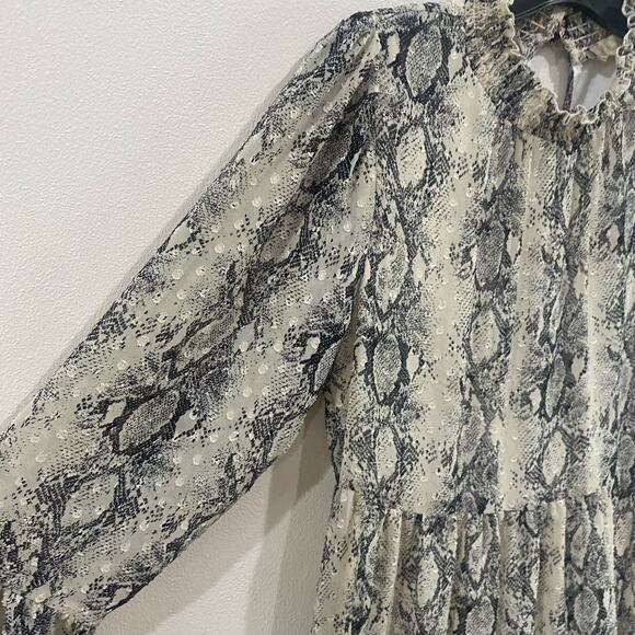 Altar'd State Snakeskin Tiered Mini Dress Bell Sleeve Boho Gypsy Babydoll Sz XS - Picture 7 of 11